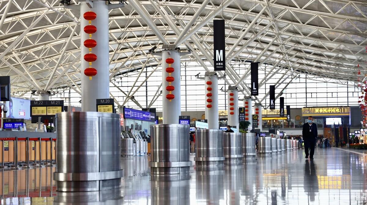 个人乘坐飞机查询，从订票到出行的全方位指南