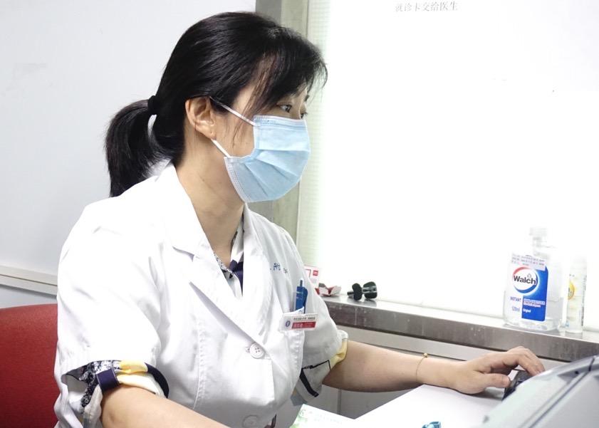 儿科专家，医生免费咨询的重要性与影响