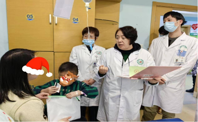 南京儿童医院皮肤科专家团队，守护儿童皮肤健康的守护者