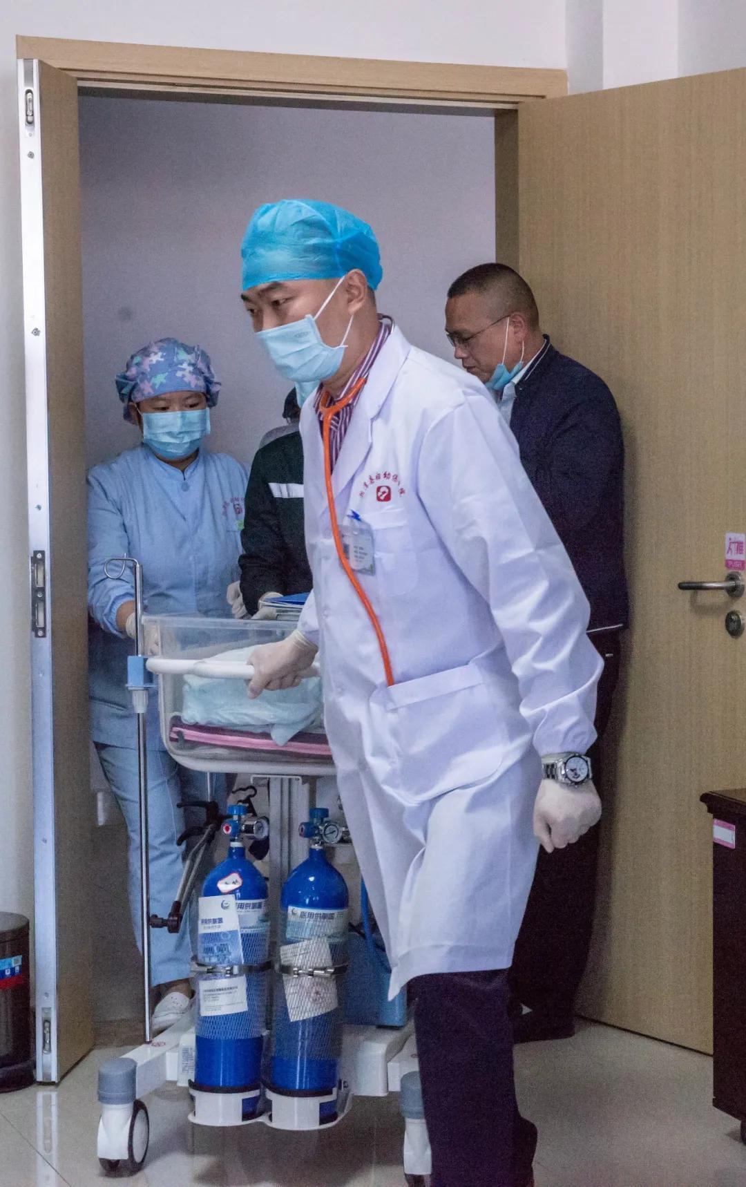 北京婴儿专家在线咨询，守护新生儿的健康之路
