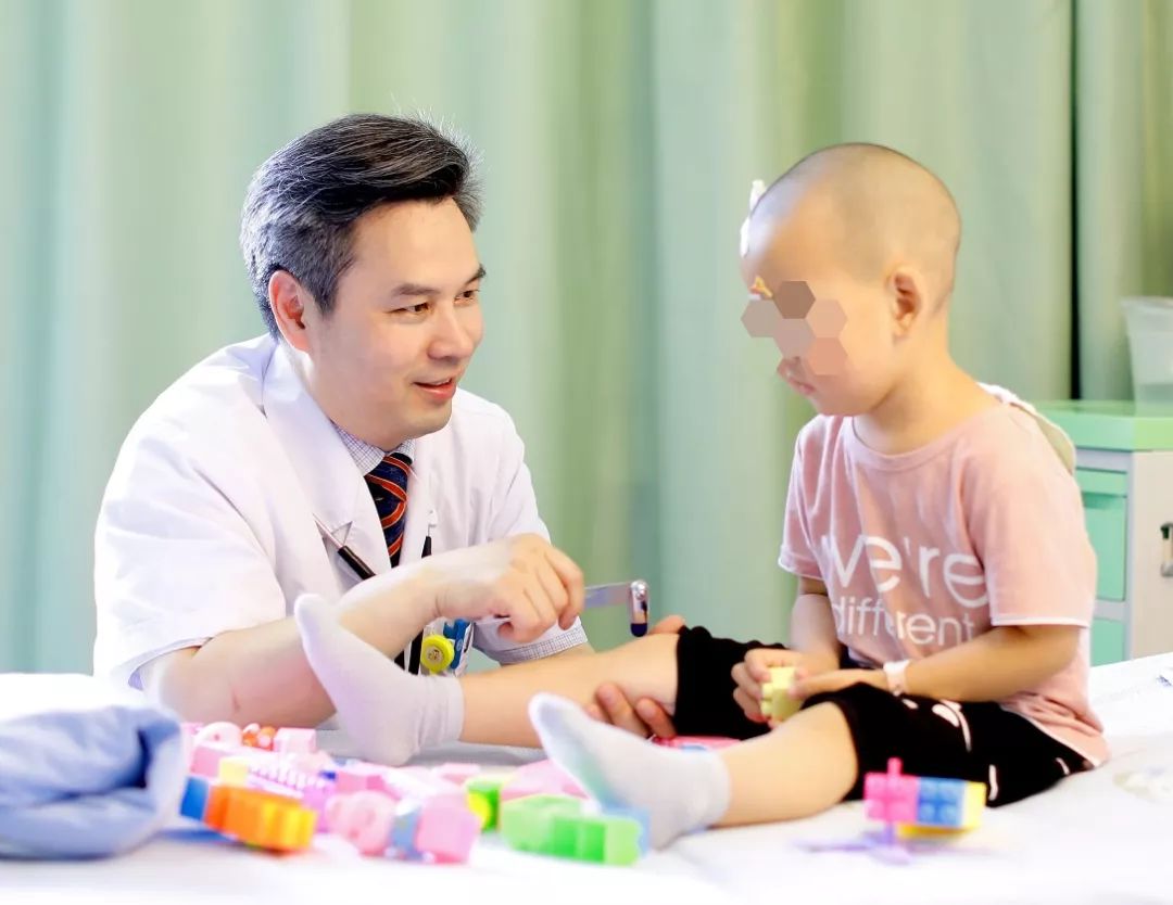 风湿免疫儿科专家，守护儿童健康的守护者