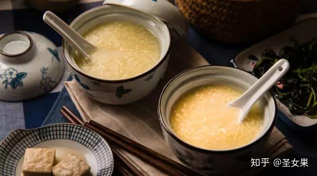 小米蛋花粥，一道美味与健康共融的传统佳肴