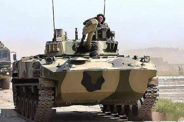 BMD-3伞兵战车的载员舱，设计与功能解析