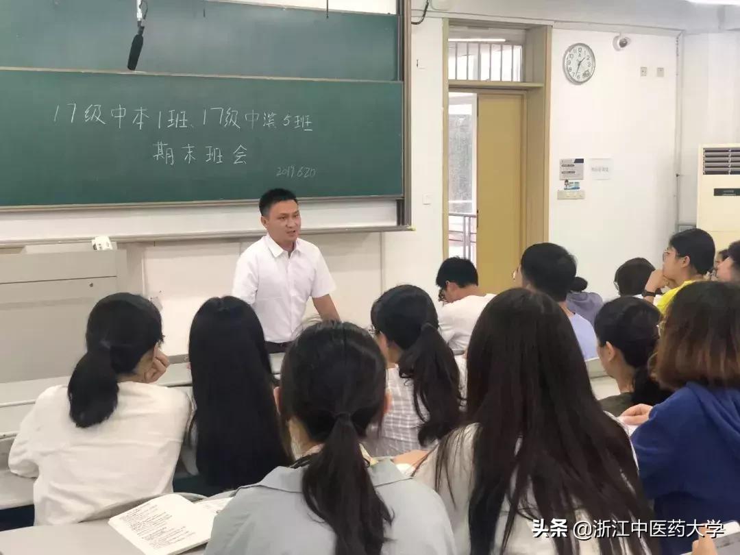 宝宝智能训练一本通，全方位培养宝宝潜能的必备指南