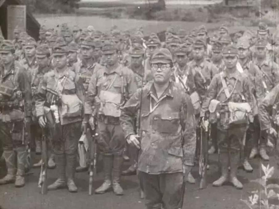 45年美军伞兵连，荣耀与传奇的铸就