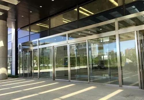 双重平移自动门，现代建筑的智能化出入体验