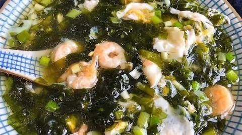美味交织，紫菜蛋花汤与虾仁的完美融合